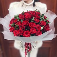 35 красных роз купить за 1 875 грн.
