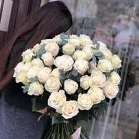 Белые голландские розы купить за 3 975 грн.