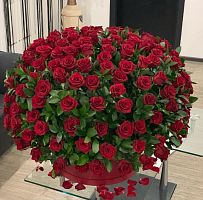 175 голландских роз в коробке купить за 7 600 грн.
